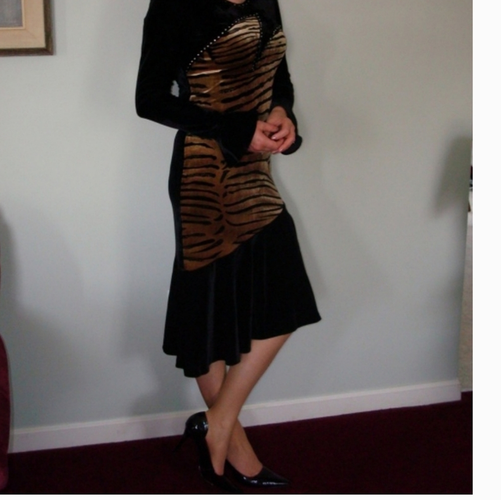 VELVET DRESS - Picture 6 of 7